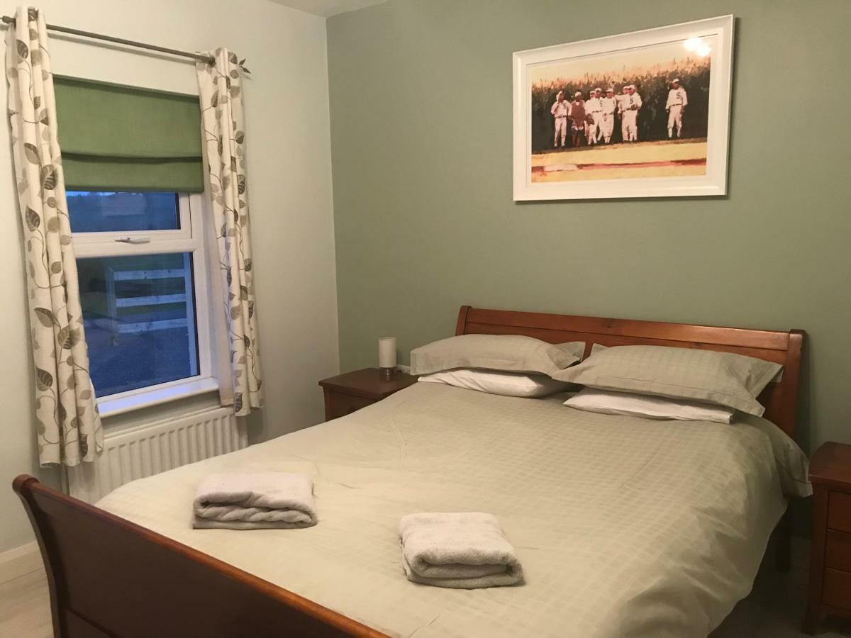 Sleeps 12 Hot Tub Sauna Cinema Pets Welcome Enniskillen Exterior photo